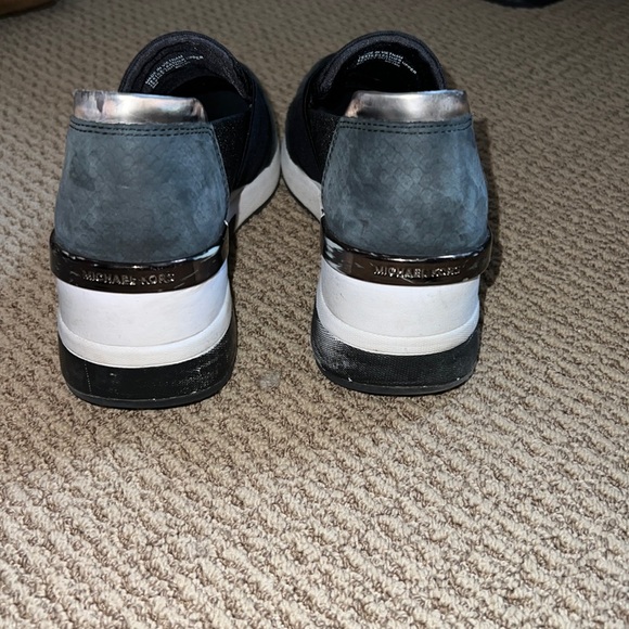 MICHAEL Michael Kors Felix Canvas & Faux Snake Trainers 9 Black - Picture 4 of 7